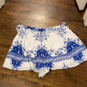 Lovers + Friends shorts size medium
